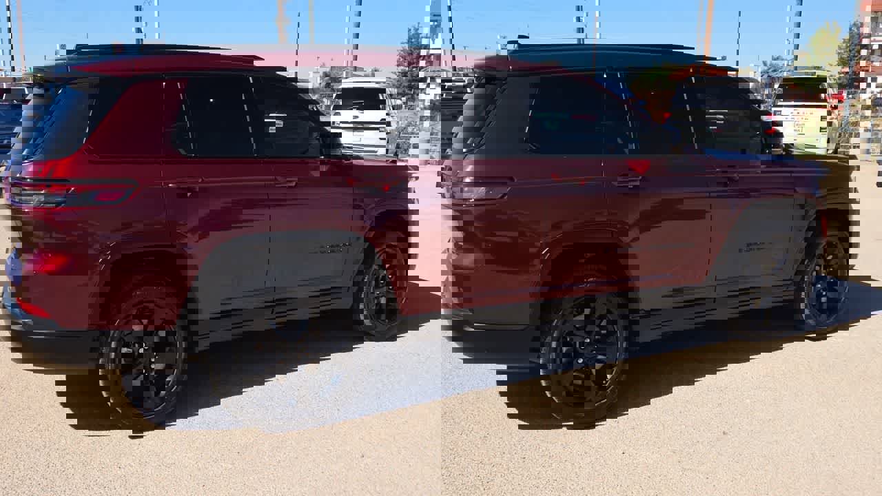 Used 2022 Jeep Grand Cherokee L Laredo image 9