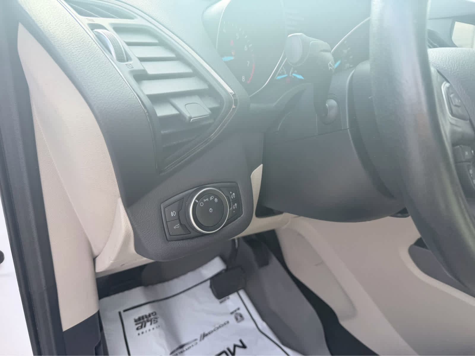 Used 2017 Ford Escape Titanium image 18