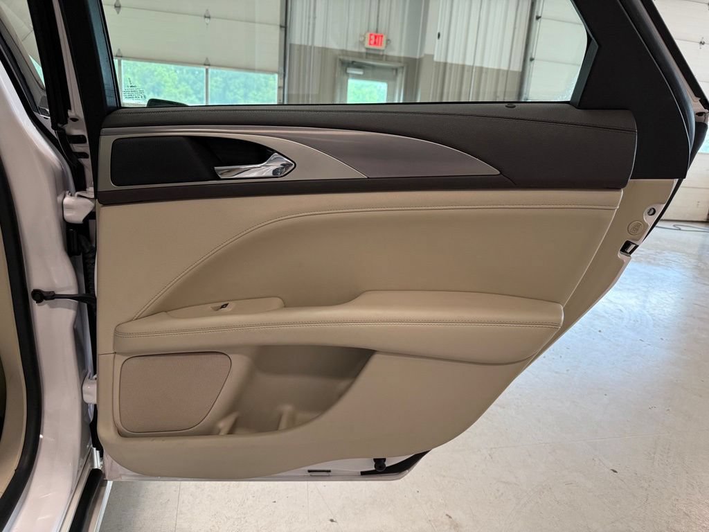 Used 2020 Lincoln MKZ w/ Convenience Package FWD image 29