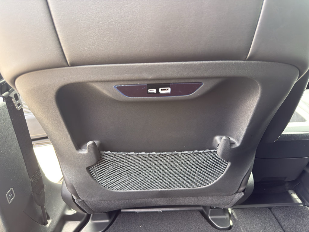 New 2026 Chrysler Pacifica Select FWD image 32