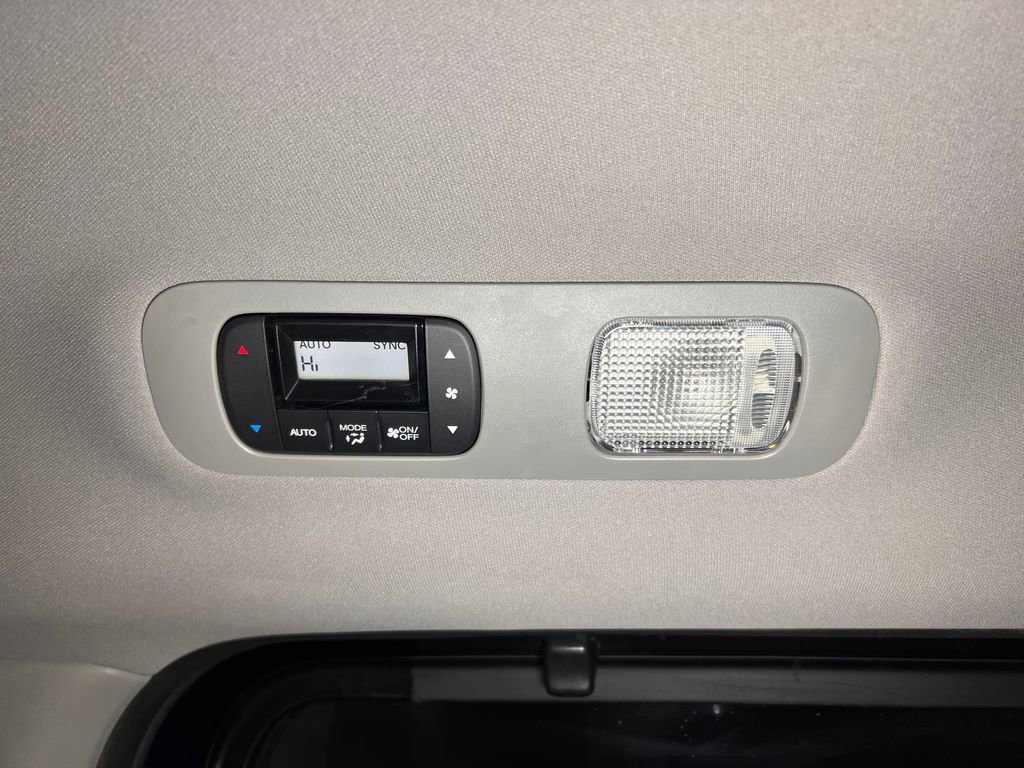 Used 2024 Honda Odyssey EX-L image 32