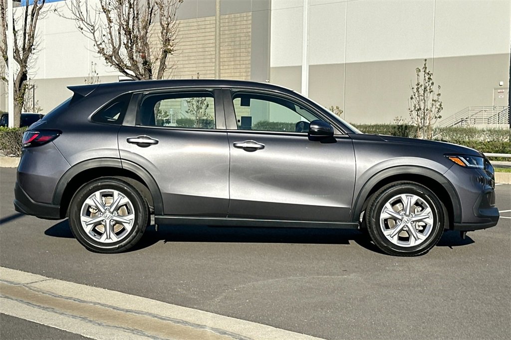 Certified 2023 Honda HR-V LX image 3