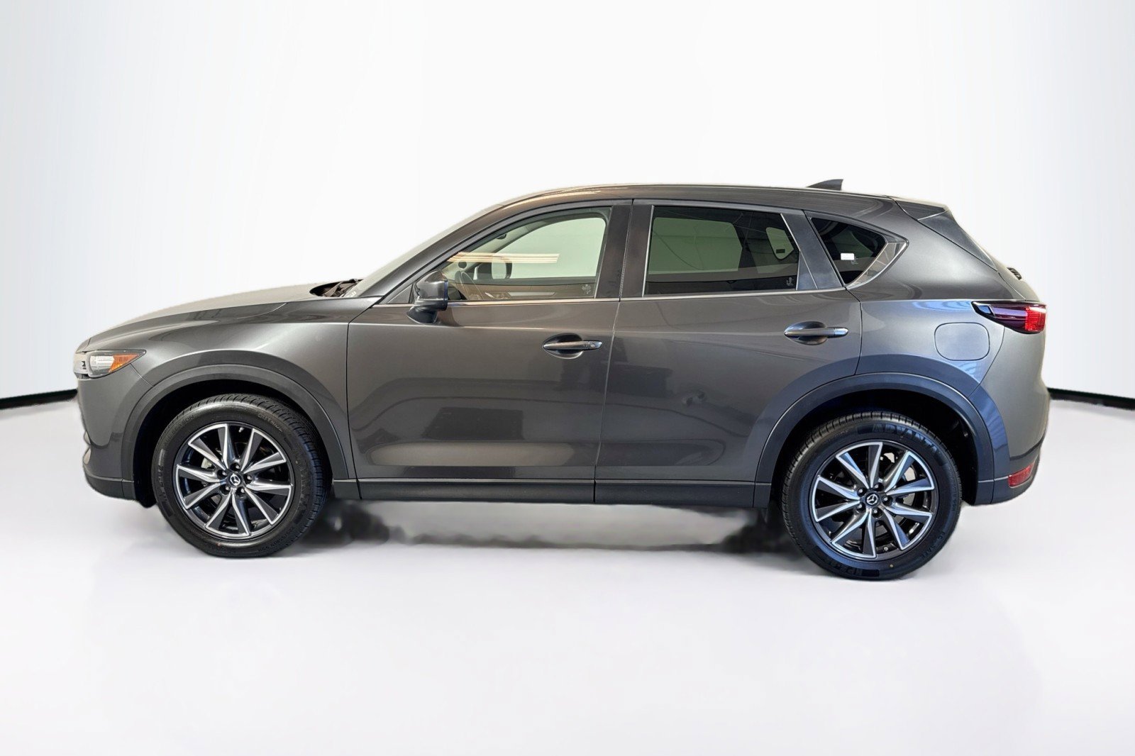 Used 2018 MAZDA CX-5 Touring w/ Preferred Equipment Package image 8
