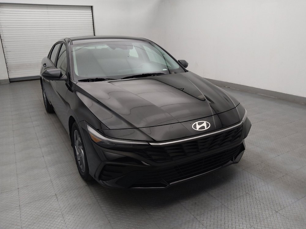 Used 2024 Hyundai Elantra Blue FWD image 14