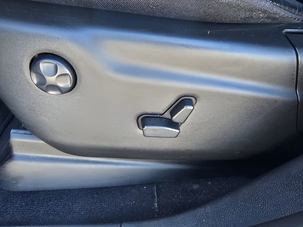 Used 2022 Jeep Grand Cherokee Limited image 16