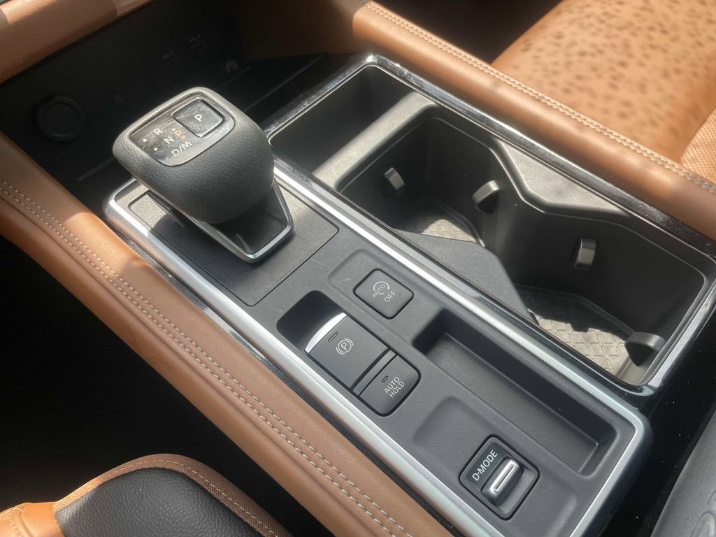 Used 2025 Nissan Pathfinder Platinum FWD image 33