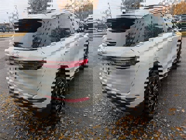 New 2026 Lincoln Corsair Reserve image 3