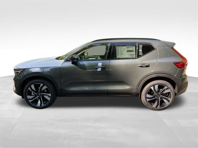 New 2026 Volvo XC40 B5 Ultra w/ Protection Package Premier AWD/4WD image 4