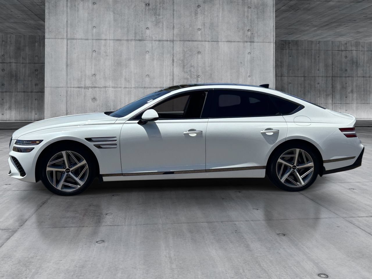 Used 2025 Genesis G80 3.5T Sport AWD/4WD image 2