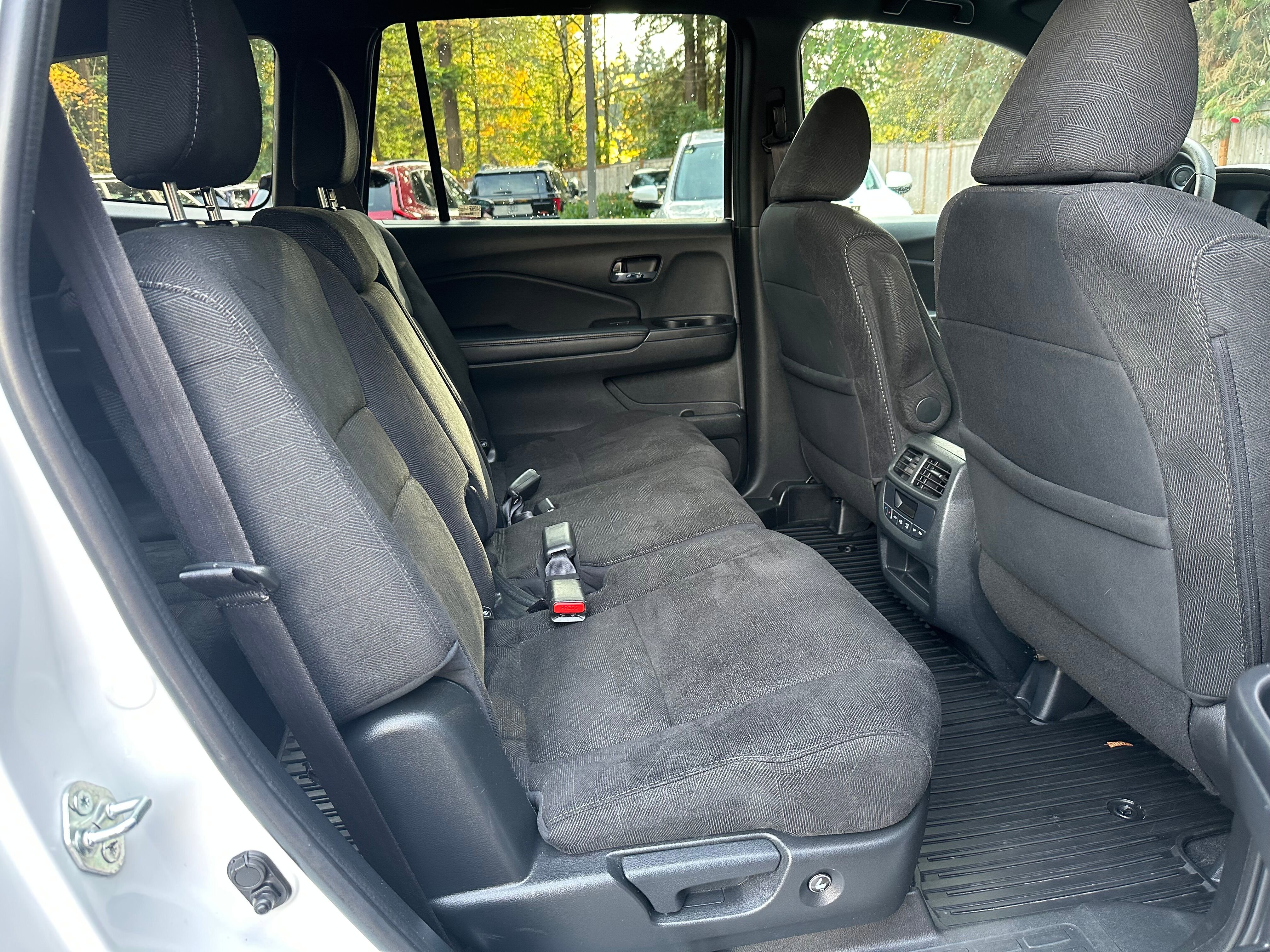 Used 2022 Honda Pilot Sport image 9