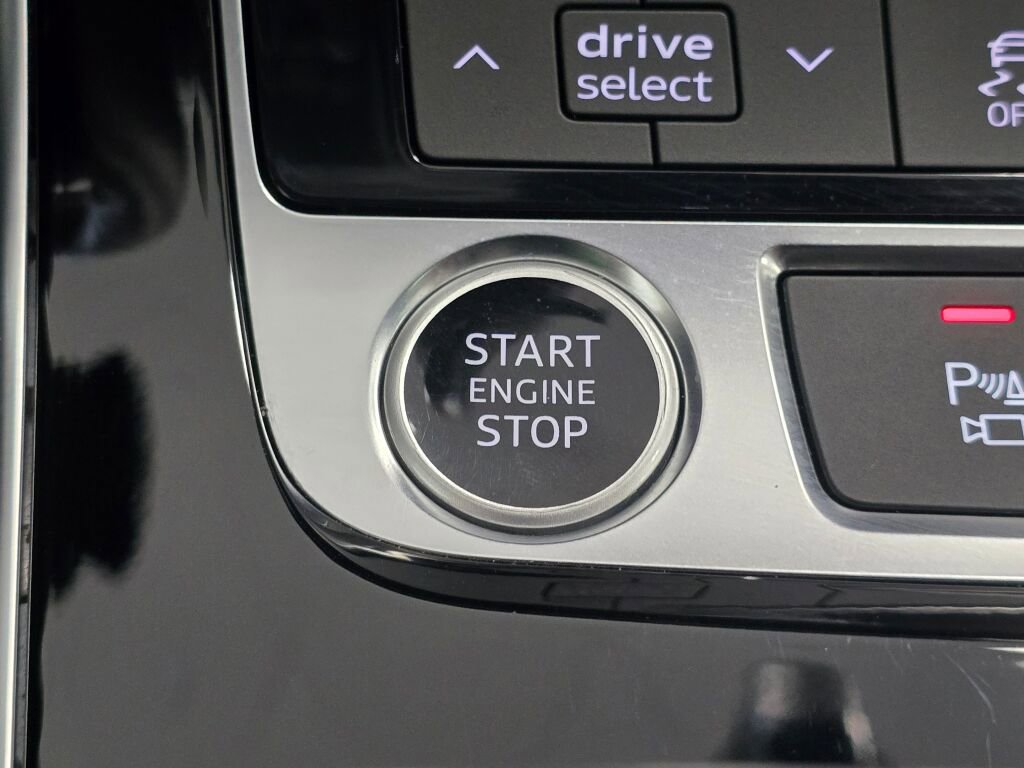 Certified 2025 Audi Q7 3.0T Premium Plus image 41