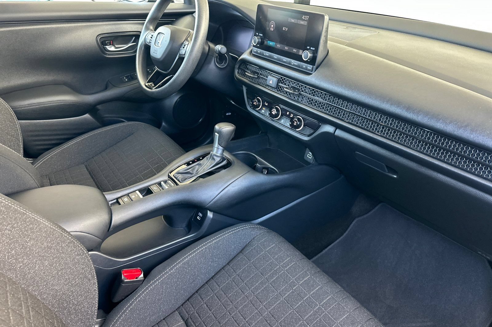 Used 2024 Honda HR-V LX image 15