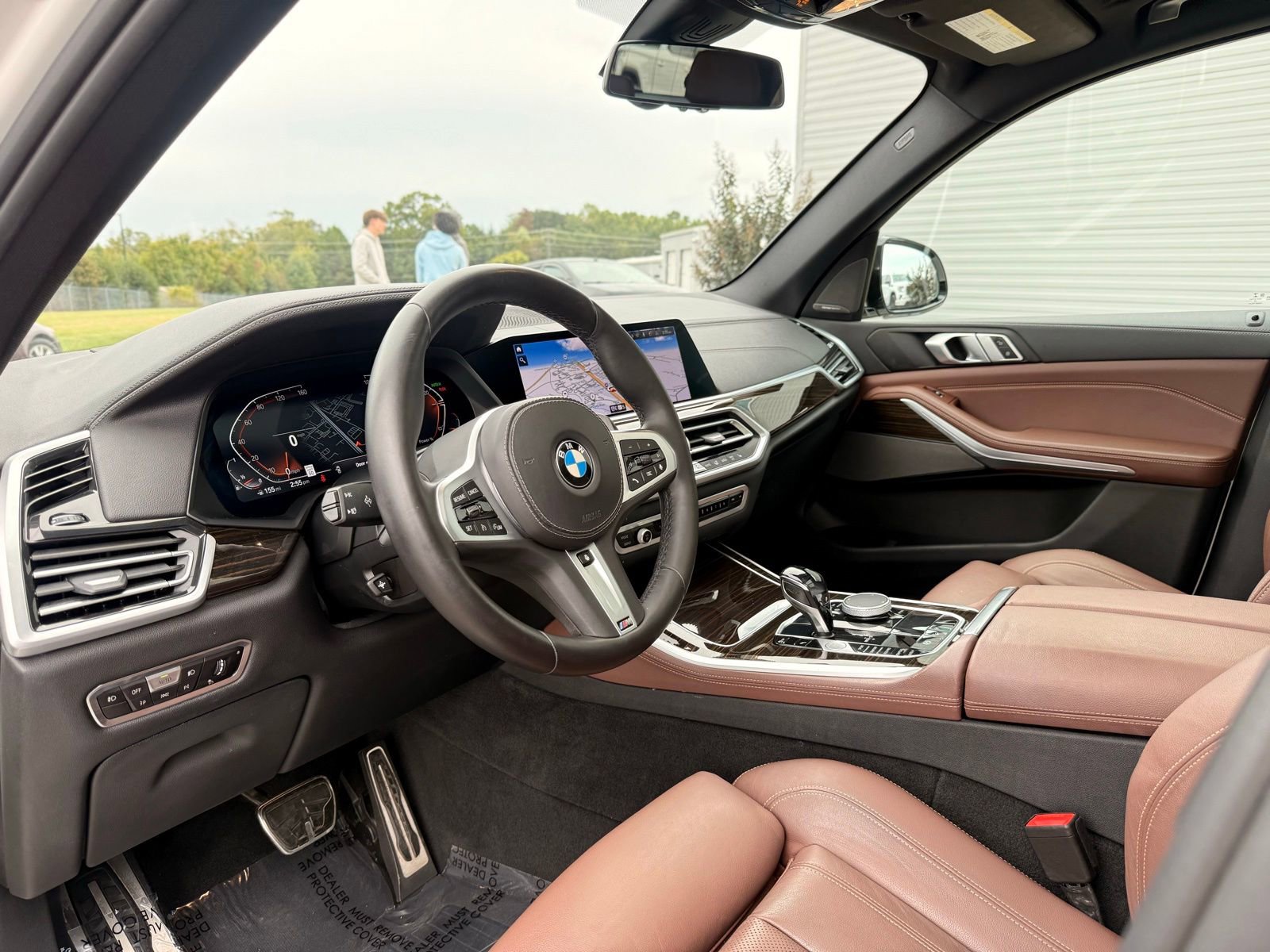 Used 2021 BMW X5 xDrive40i w/ M Sport Package image 18