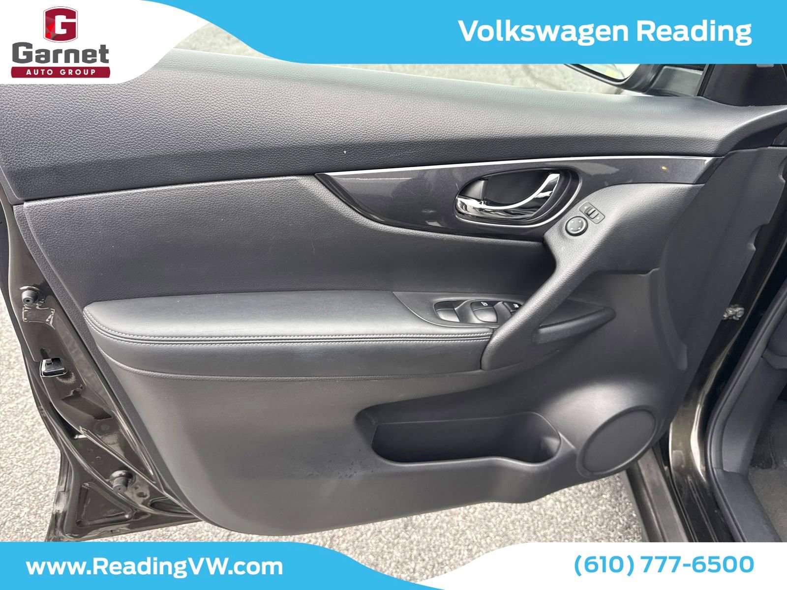 Used 2017 Nissan Rogue SV w/ SV Premium Package image 11