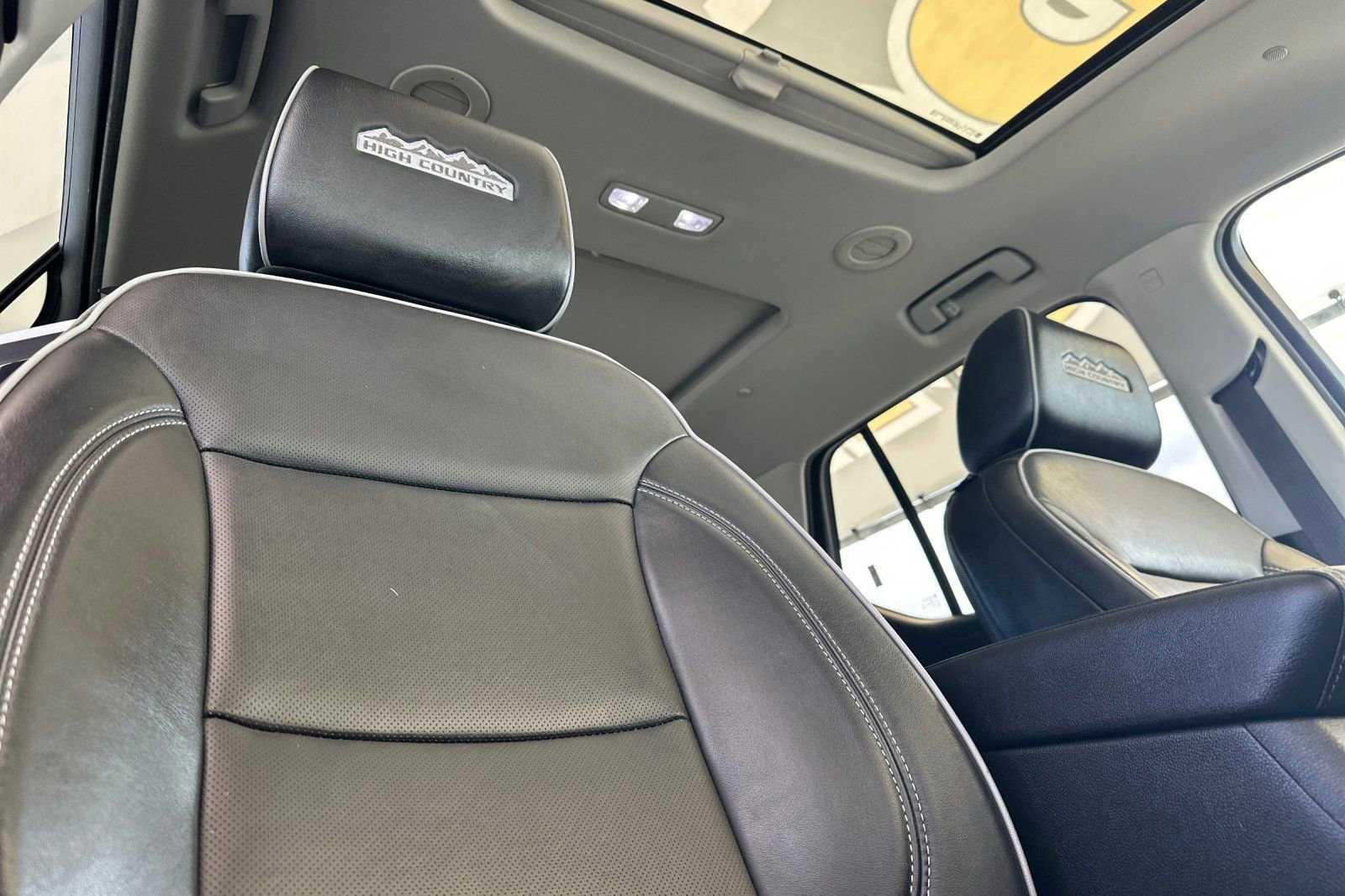 Used 2020 Chevrolet Traverse High Country w/ LPO, Floor Liner Package FWD image 18