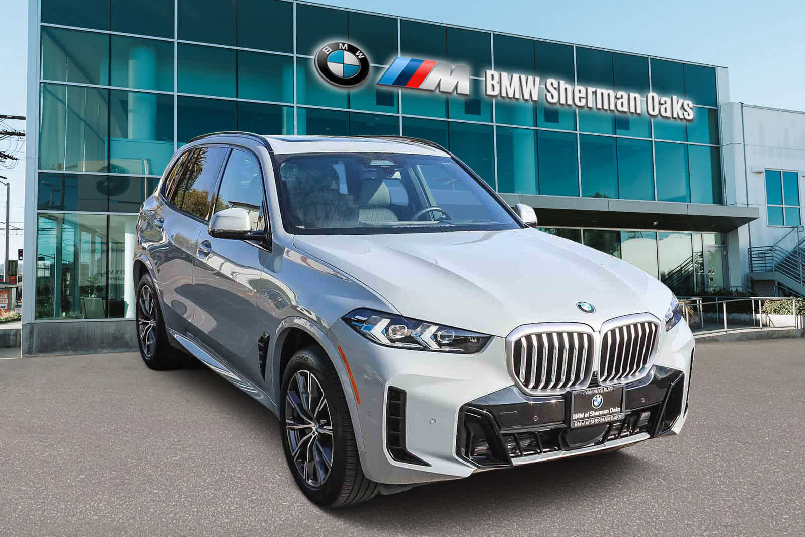 Used 2025 BMW X5 xDrive40i image 3