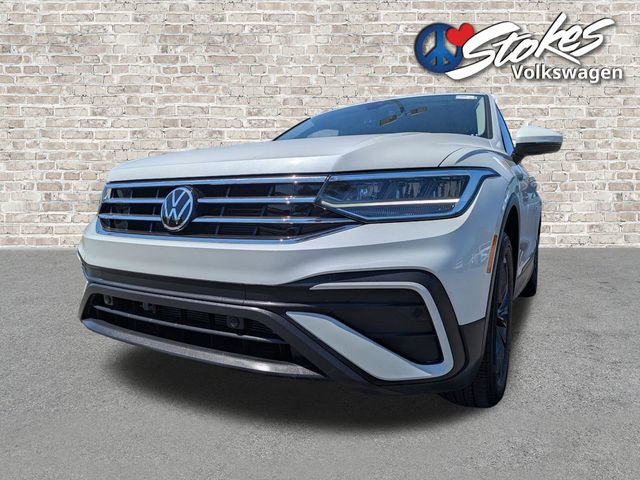 Certified 2023 Volkswagen Tiguan SE image 8