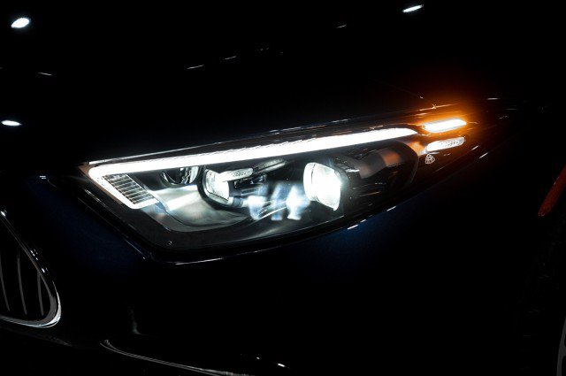 New 2026 Mercedes-Benz Maybach SL 680 image 9