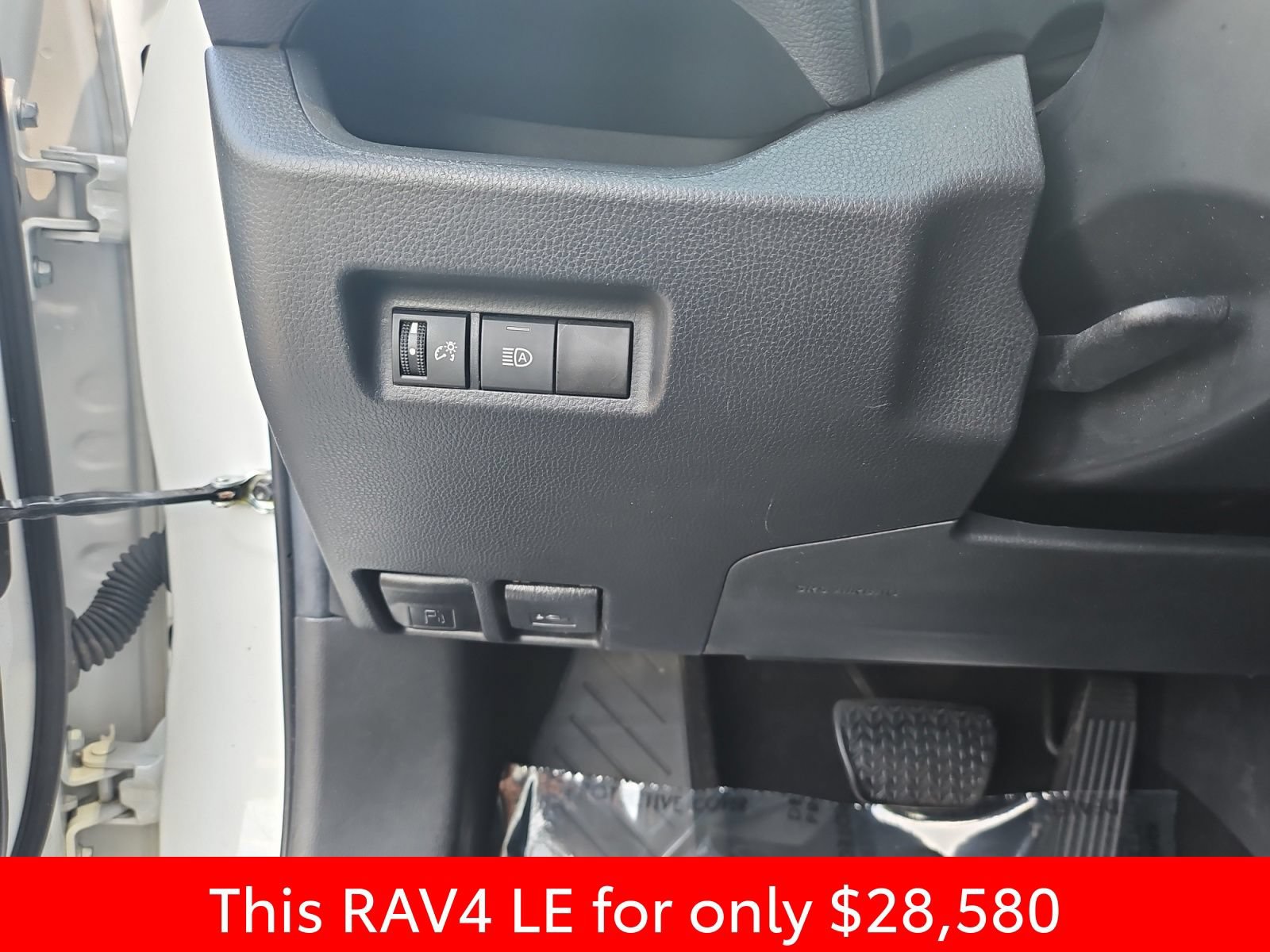 Used 2023 Toyota RAV4 LE AWD/4WD image 24