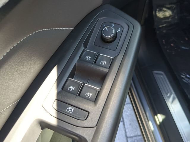 Used 2023 Volkswagen Atlas SE w/ Black Wheel Package image 18