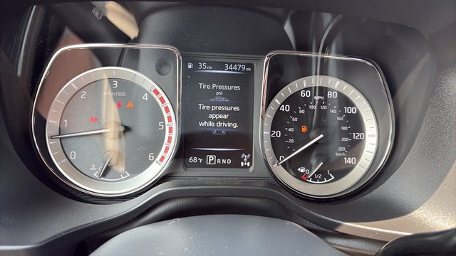Used 2016 Nissan Titan PRO-4X AWD/4WD image 16