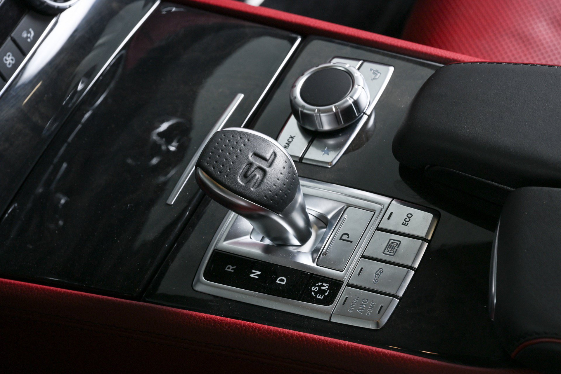 Used 2014 Mercedes-Benz SL 550 image 5