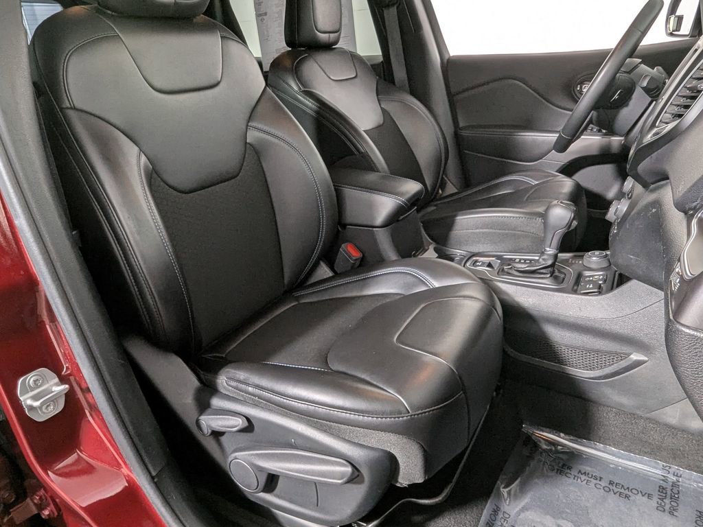 Used 2020 Jeep Cherokee Latitude Plus image 20