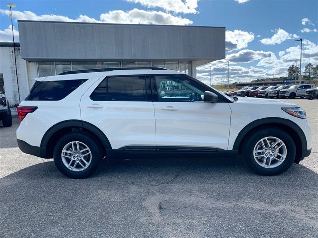 New 2026 Ford Explorer Active image 4