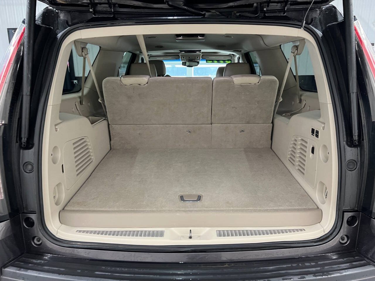 Used 2015 Cadillac Escalade ESV Premium AWD/4WD image 12