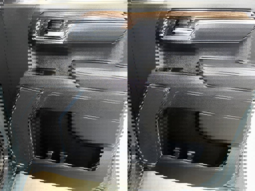 Certified 2025 Chevrolet Silverado 1500 LT image 31