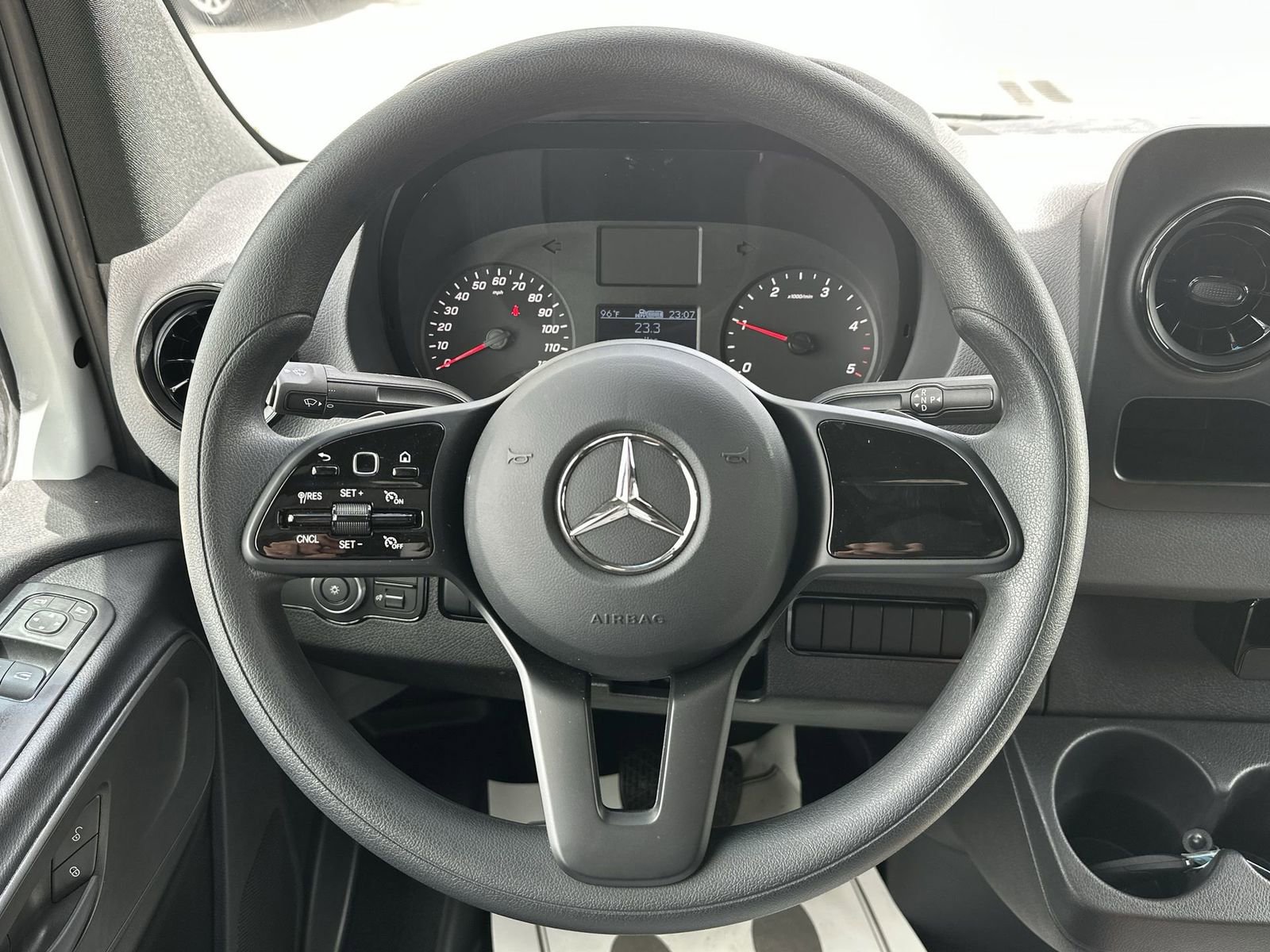 Used 2023 Mercedes-Benz Sprinter 3500 image 18