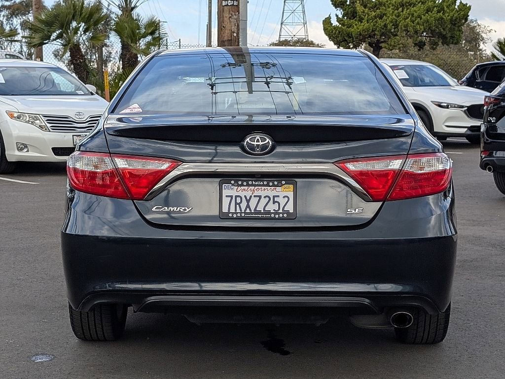 Used 2016 Toyota Camry SE image 9