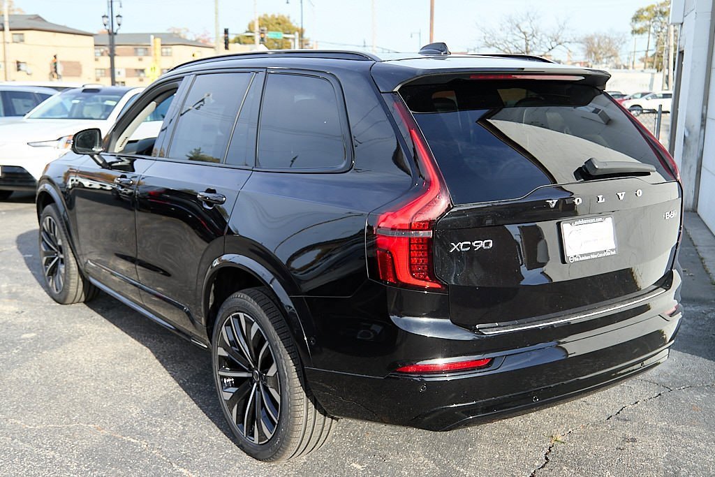 New 2026 Volvo XC90 B6 Ultra w/ Protection Package image 8