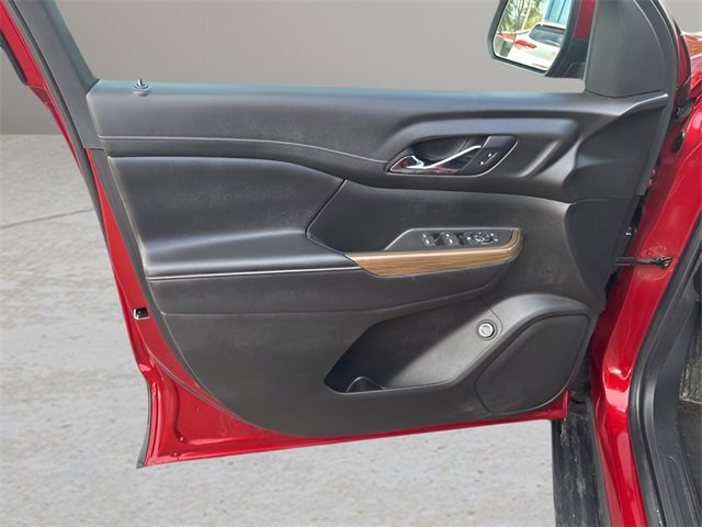 Used 2021 GMC Acadia SLE image 6