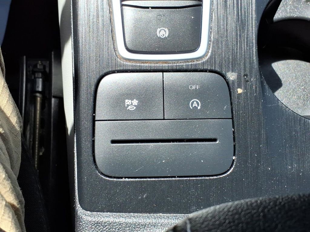 Used 2023 Ford Escape Active AWD/4WD image 19