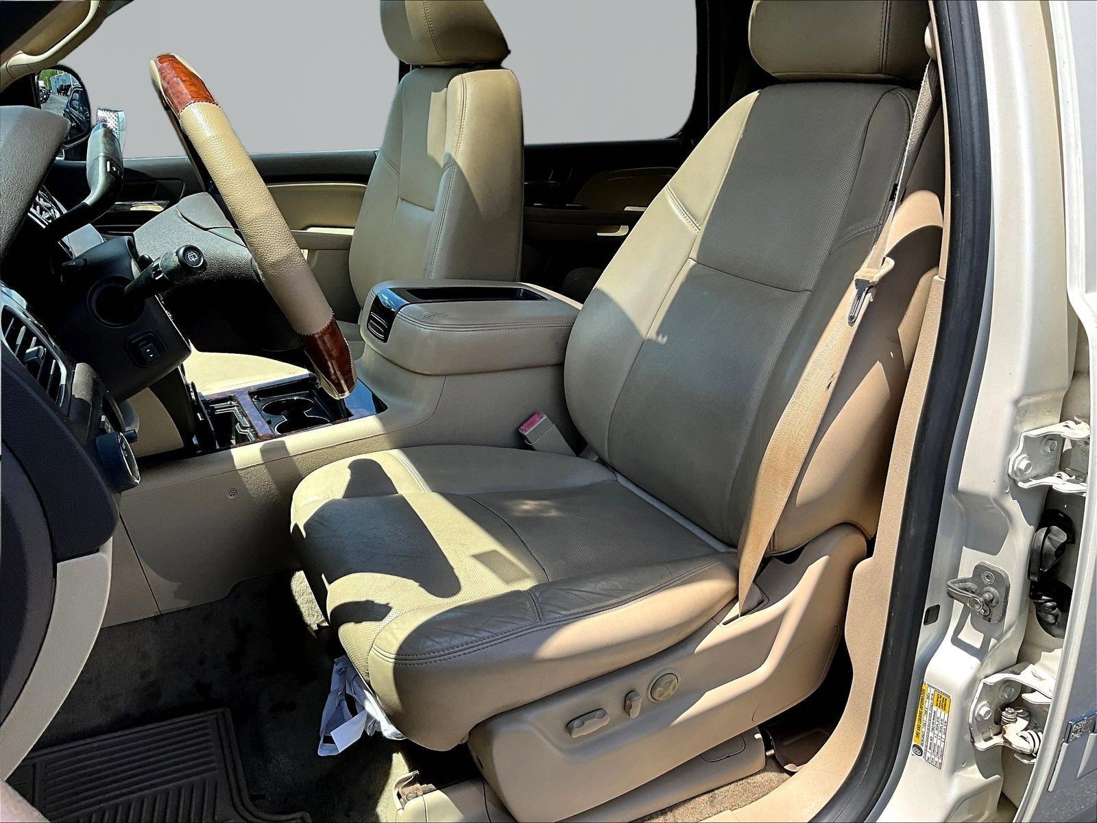 Used 2013 GMC Yukon Denali AWD/4WD image 20