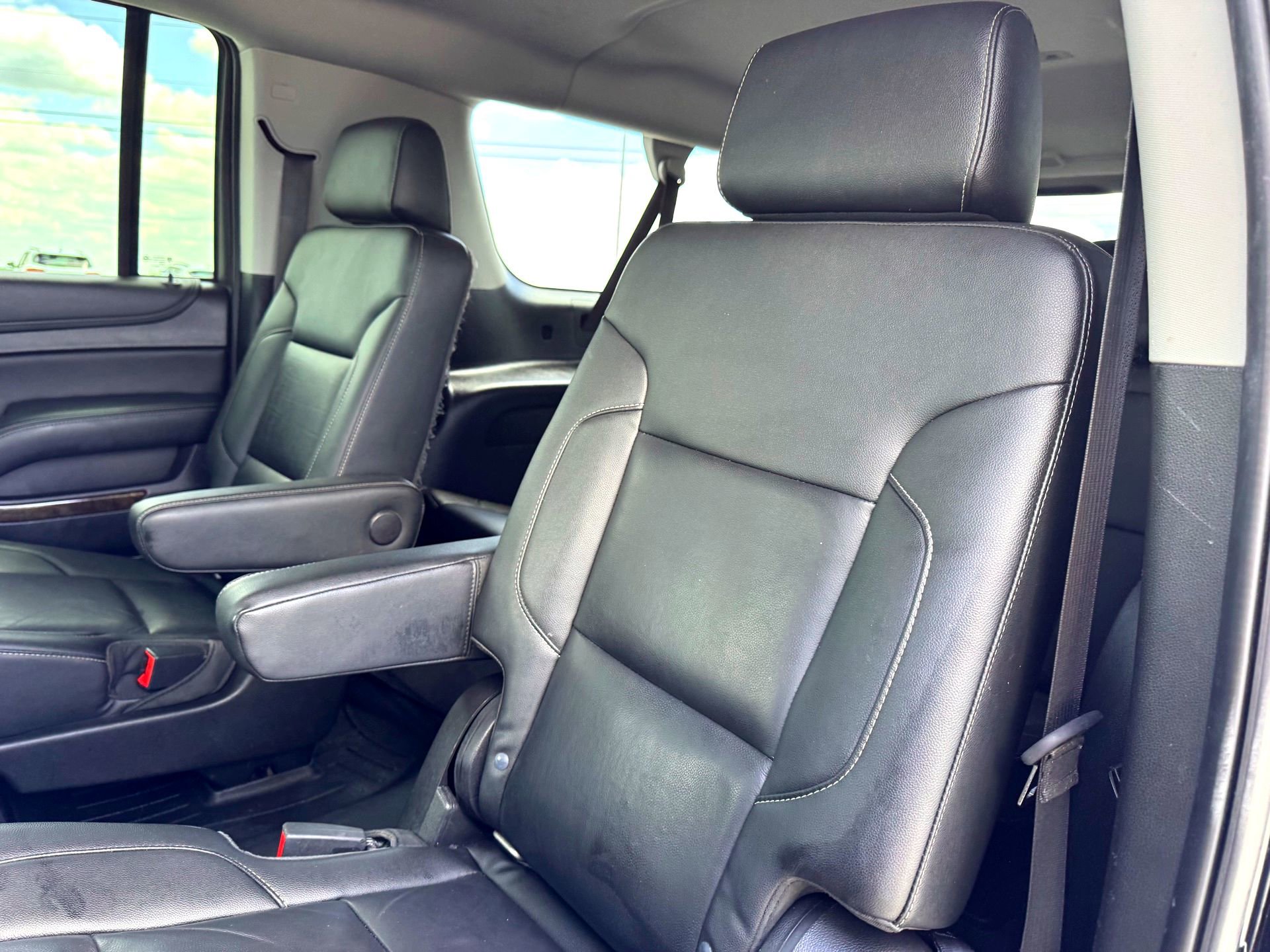 Used 2020 Chevrolet Suburban LT image 20