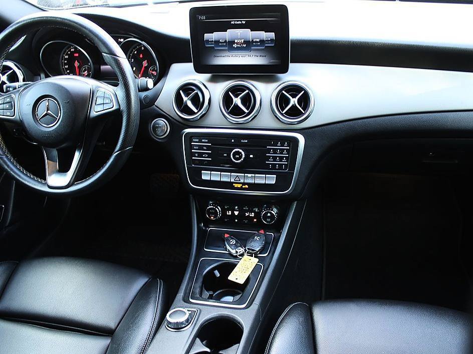 Used 2018 Mercedes-Benz GLA 250 image 16