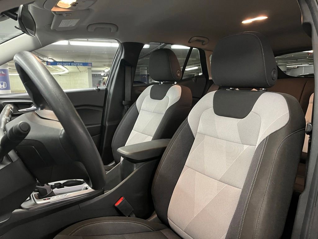 Used 2024 Chevrolet Trax LS w/ LS Convenience Package image 16