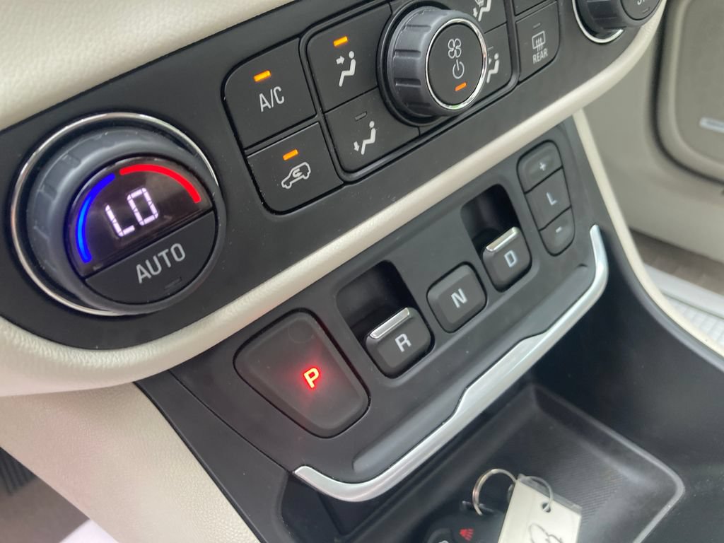 Used 2019 GMC Terrain Denali w/ Advanced Safety Package AWD/4WD image 30