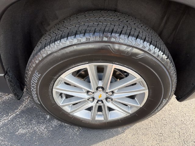 Used 2023 Chevrolet Traverse LT FWD image 26