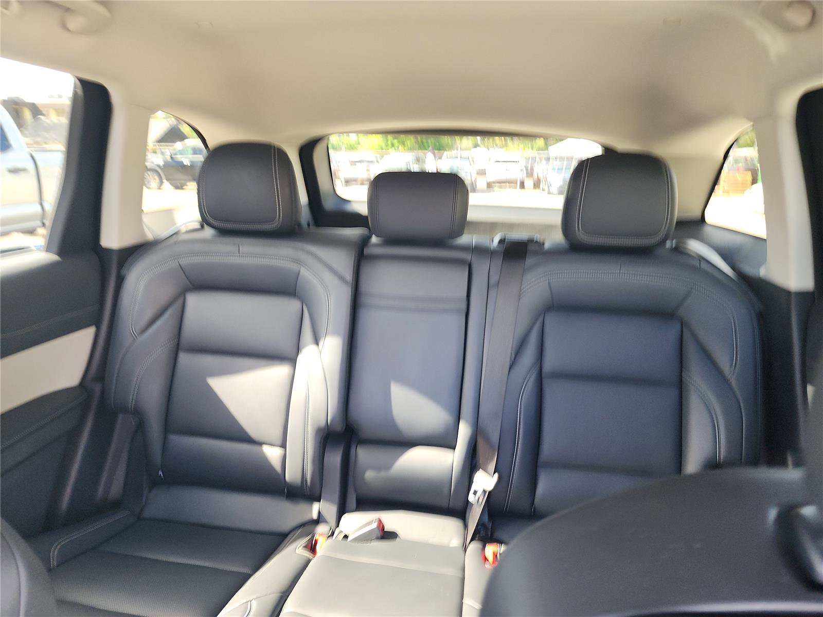 Used 2025 Lincoln Nautilus Premier image 15