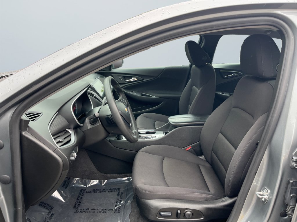 Used 2023 Chevrolet Malibu LT FWD image 9