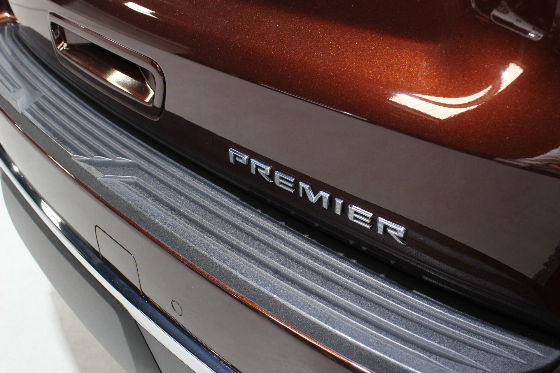 Used 2023 Chevrolet Tahoe Premier RWD image 14