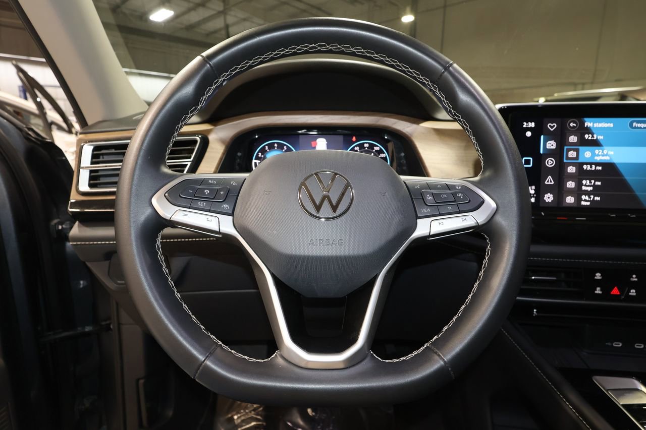 Used 2025 Volkswagen Atlas SE image 10