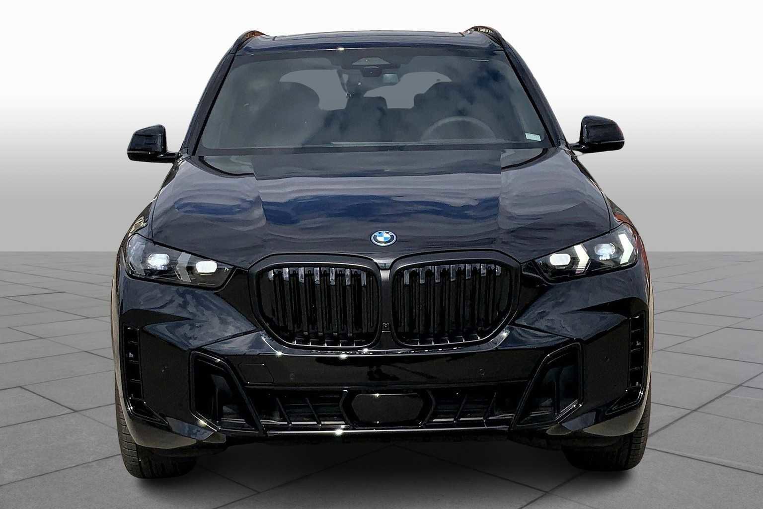 New 2026 BMW X5 xDrive50e w/ M Sport Package image 3