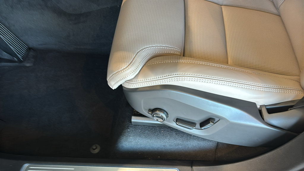 New 2027 Volvo XC90 B6 Ultra AWD/4WD image 32