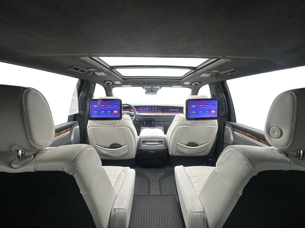 Certified 2025 Cadillac Escalade ESV Premium Luxury Platinum AWD/4WD image 30