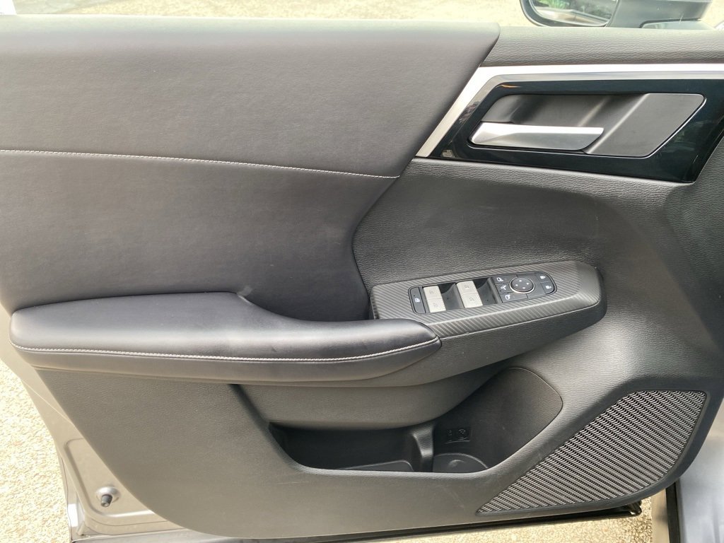 Used 2023 Mitsubishi Outlander SE image 20