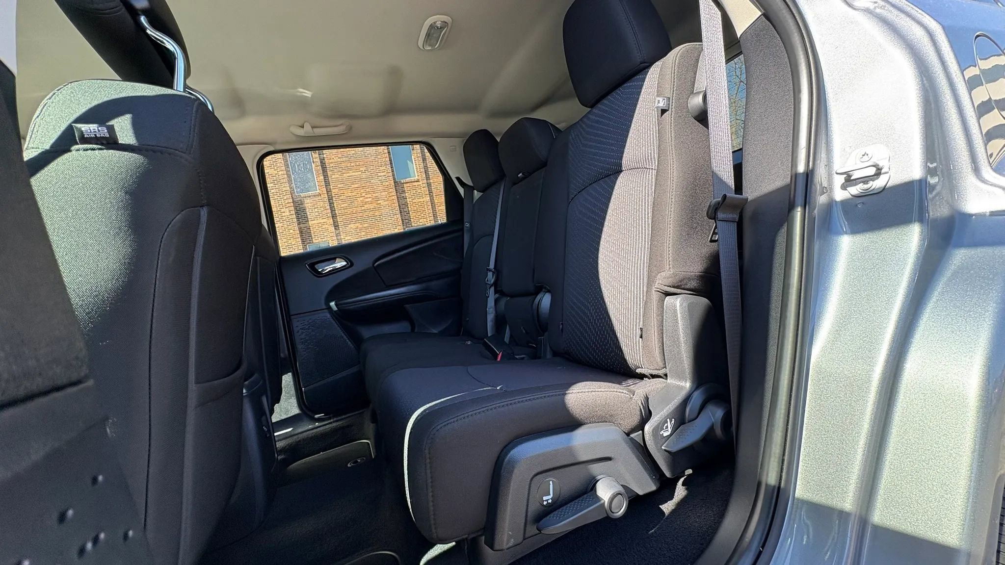 Used 2019 Dodge Journey SE FWD image 23